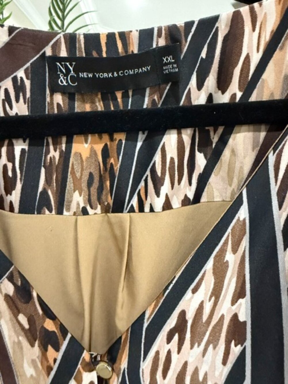 New York & Company Leopard Print Faux Wrap w/ POCKETS XXL | EUC - Picture 10 of 15